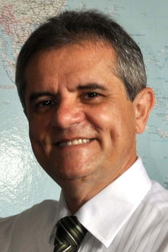 João Carlos Rocha é consultor, coach e palestrante. Trabalha com desenvolvimento organizacional. Membro do Instituto EcoSocial. Docente da Fundação Logosófica.
