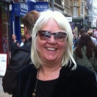 Julie Fleming(@lizjuliefleming) 's Twitter Profile Photo