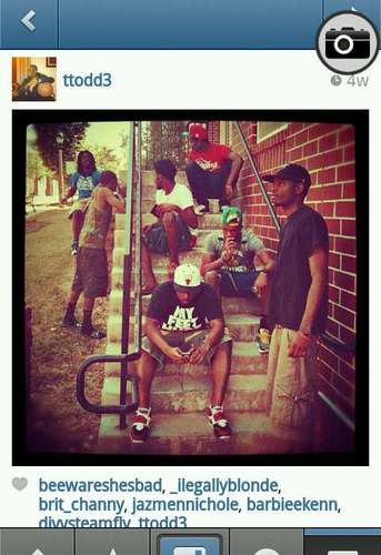 just some young niggas hustlinnnn,..yeaaa, #DontYouBeOnThatStroberShit , #youngniggas, #TeamFlyHardheads #RoomFullofWhitePeople #roomforimprovement #fuckwitus