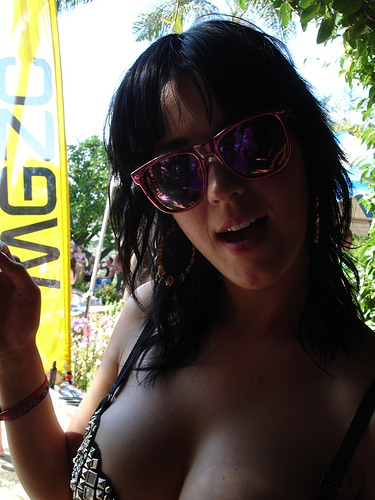 katyluscious's profile picture. whatya see is whatya get! for now, atleast.