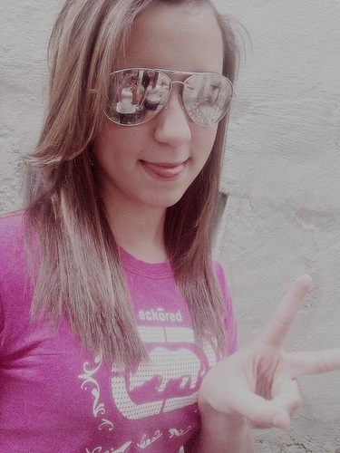 Tente ser Feliz , ao invés de tentar ser Perfeito ! Best da @llais2_ & @_llarizs ♥
https://t.co/RxcuTShDVm