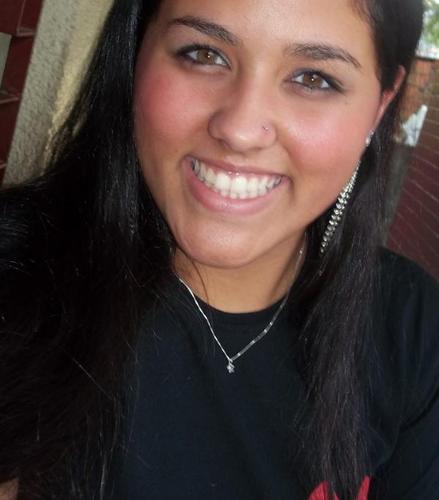 Ela é impossivel que novinha terrivel, pra romance é off pra balada é disponivel ♫
