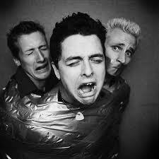 Pra todos que sonham em ver Green Day In Brasil seguem??
http://t.co/57ByrnLIpW