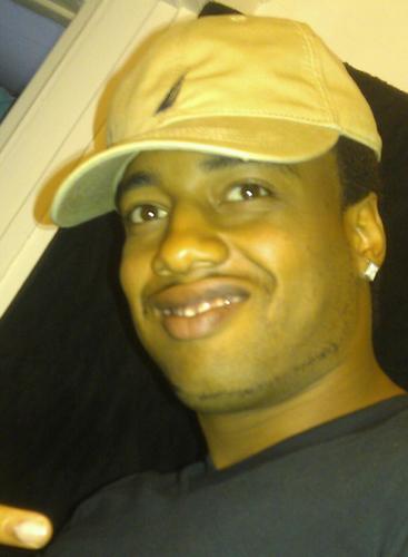Cusetown #team melo # team droid money motivated fullyloaded sauced money ent. s/0 brodygang life is what u make it nigga ima make it!!