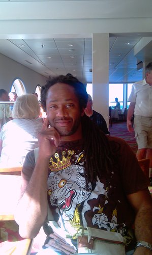 Hendgree's profile picture. Muay Thai instructor & personal trainer, BJJ black belt Coach & athlete/competitor, Muay Thai camp owner (Dynamite Gym, DFS) in South London.