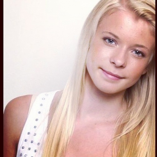 swedish girl, i just LOVE @justinbieber
thank u SO MUCH for follow! #BELIEVE