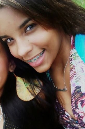 ... Vou pedir aos céus você aqui comigo ♪     São poucos mais são verdadeiros . s2 @angelcasty_ aq ;]