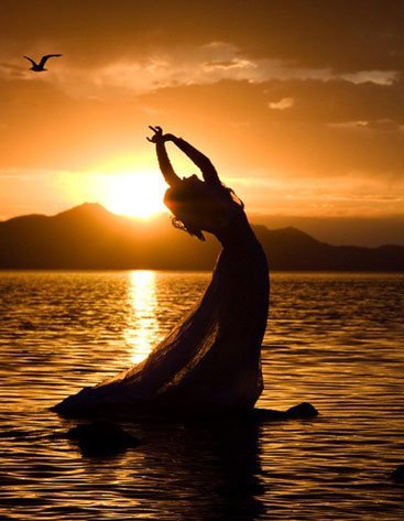 renae_charmaine's profile picture. 