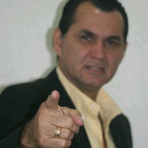 PASTOR  DO  MINISTERIO BALUARTE EM  ANCHIETA CASADO COM  @prAnaPaula , PAI DO ISAAC E SARAH.