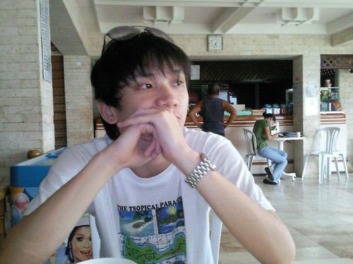 j3ffr4m0s's profile picture. 