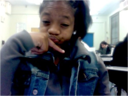 Hii my naamee iss Raaaveen & i loove to haave ffun with my fraandss , im playful , QUITE , SHY ,but people aint about that LIFE ;* #TeaaamFollowBaaacck ;)
