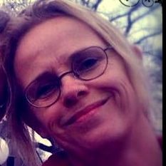 Ik volg met name. Tweet zelf niet (veel).
Trainingsacteur | Moeder van 3