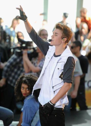 [♥]Belieber And I'm not ashamed to say it! Fans do not tell me Tell me Belieber Easy to tell if Bieleber are or not is if Justin For Change In One Direction[♥]