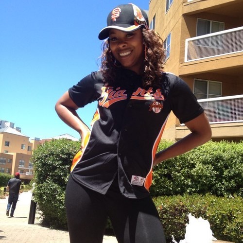 TamekaEster's profile picture. I am who I am No approvals needed..!! #Teamiphone #instagram@hispopstar