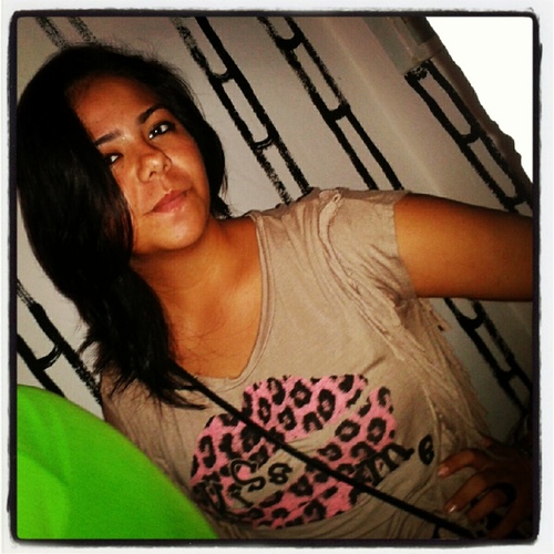 soy una niña buena onda.!! bien portada amorosa , super sexosa y bien verde :)
