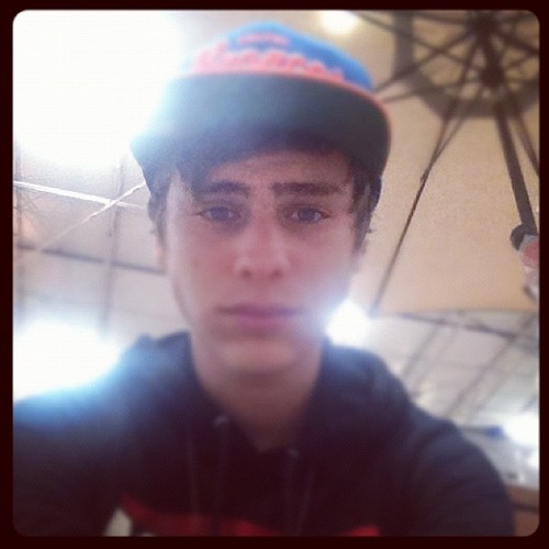 Im Vincent im the use to be bad boy, im diffrent know so yeah...oh and i Love emma ! 3 | Single