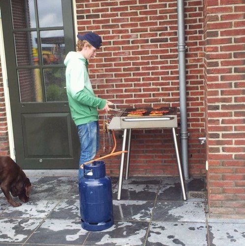 ssebasje's profile picture. maak nooit een fout als je niet weet wat het gevolg is