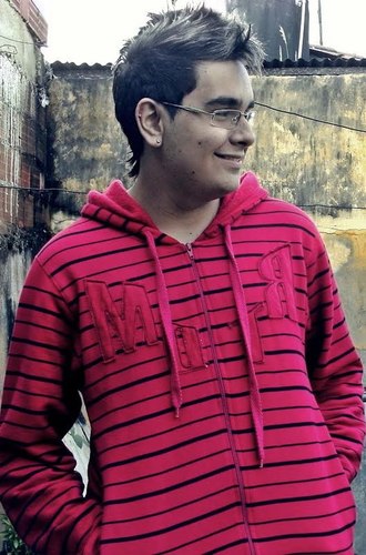 geminiano, 17 anos , e feliz da vida. por que não existe felicidade maior, do que ter um Deus, dentro de você. saber mais ? #segue