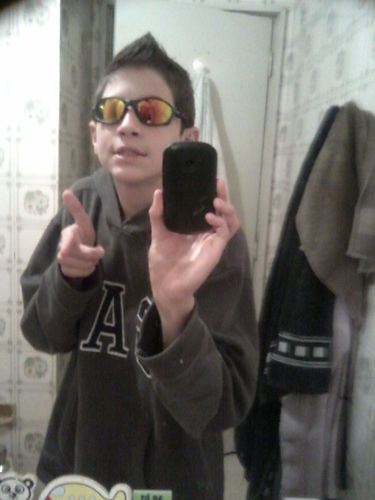 imaginei, sorrindo eu to na favela
sou Robin Hood, eu mato e morro por ela. (8) ;]]*