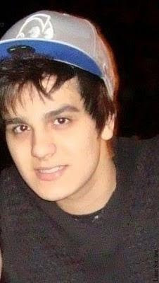 I'll hold you in my heart ♪ ( @luansantana ) | oficializado | seguida por : @AJ__26 @lucianoferrazlf @camilajor @HugoHenriqueOFC | since : 12.O1.12