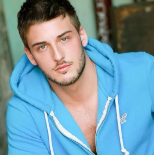 JPetrie19's profile picture. Errbody with me Drunk as f**k