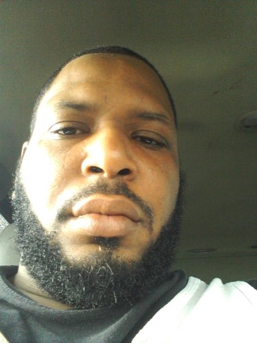 mikeyoung566's profile picture. 