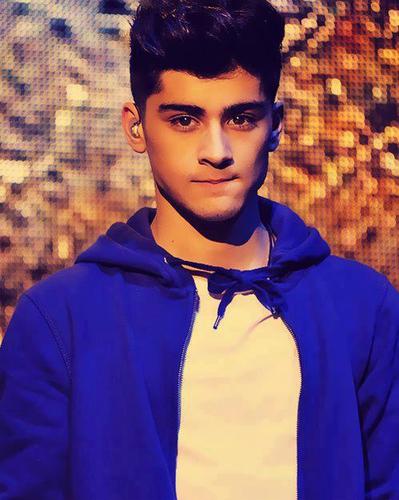Hi,my name is Maja. I love One Direction. If you don't love them,don't following me!