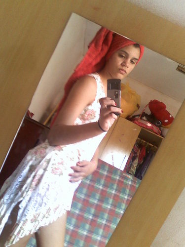 Ariana (: