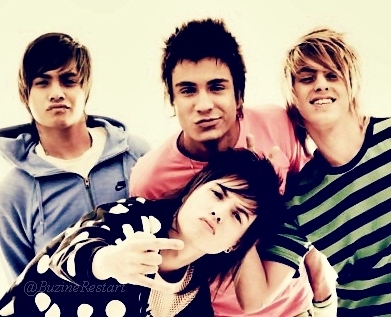 Fc Dedicado aos meninos da @rockrestart ♥
Donas: @IceTePegoPelu @VicioKobayashi