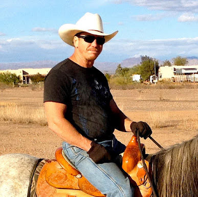I was born in Colorado. Moved to Central America and Europe as a child, then spent the last 40 years in Arizona. I love creating helpful business videos.