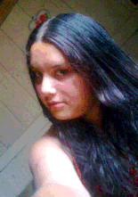 sou uma pessoa normal...adoro musica,fa da saga crepusculo,ODEIO ESCOLA,e viciada em twitter....kkkk