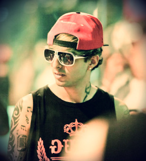 - Perfil dedicado ao Diego Villanueva (Mr.Thug) @diegothug do @BONDEDASTRONDA Irmão de alma do @LeoSchulzWOW ♥♥♥³ [MinhasTrêsPaixões]