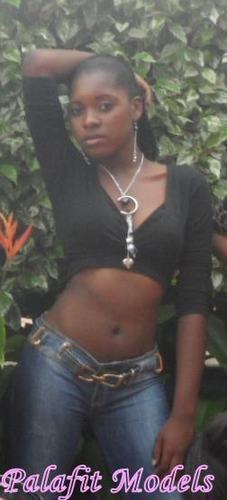Soii Una Persona Muii Liinda Y Especial Respetuosa EeHh.....Me Gusta Mucho El Modelaje Como Tambiien Tengo Mii Propiia Academia Llamada Palafit Models... Con La