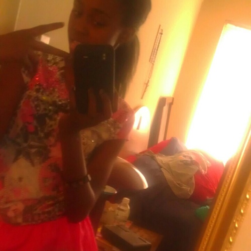 I love my pookies nd my followers i follow bakk juss hit follow nd u will get a new follower #HateSkool #Shop #Coolin #FollowBakk #Mindless