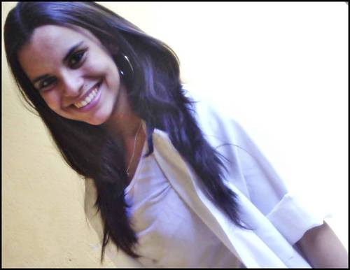 ''♥Sonhar é navegar em pensamentos É viver doce momentos, De uma história saboreada pela mente E inspirada pelo coração! ♥''