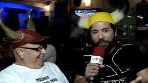 Em minha cidade tem tanto corno que se chover argola não cai uma no chão.
