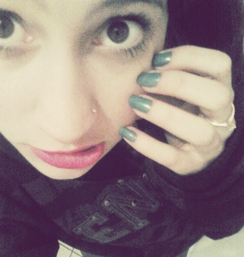 How do I live without the ones I love? ♪  ~♥ @_sweettmel ♥~  // http://t.co/QVBmXOYUld Perguntem seus viadinho :3