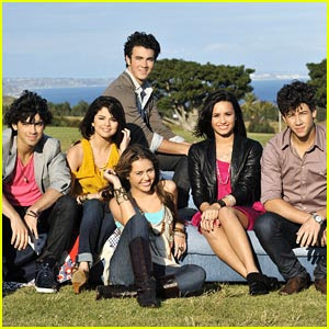 Facts sobre @JonasBrothers @onedirection  @ddlovato @selenagomez etc :)