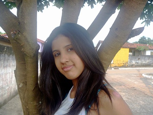 vocês riem de mim por ser totalmente diferente e eu rio de vcs por serem totalmente iguais ...