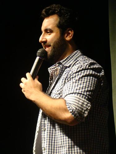 Palhaço filósofo! Comediante stand-up dos @ostigrestristes