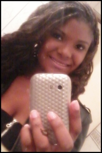 larissa39357957's profile picture. 