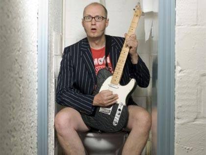 Creator of! http://t.co/RjagjHUxZs (Fanpage,not members, Edmondson,Innes,Rivron& Jupitus) https://t.co/s2eJwzbmKk