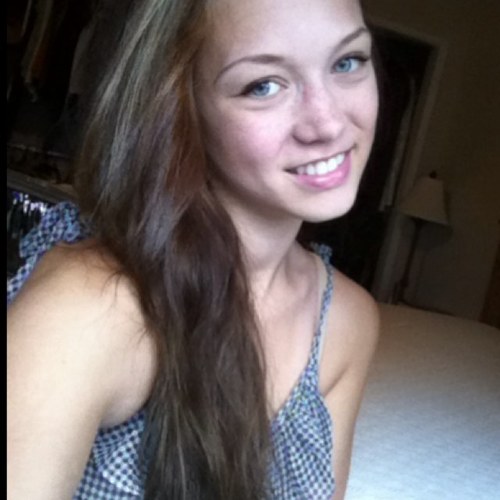 SofHohoo's profile picture. vball player. dancer. boarder. just livin it up. you look lost, follow me #teamfollowback           follow me on instagram.  @sofiahorobec ✌