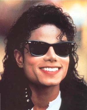 Annie_eMJay's profile picture. Aηηie is ok.Daηgerous girl. Actress, Guitarist & daηcer. Music soul. MJ is my iηspiratioη. Neverland my world. Peace, love & keep Mooηwalkin.