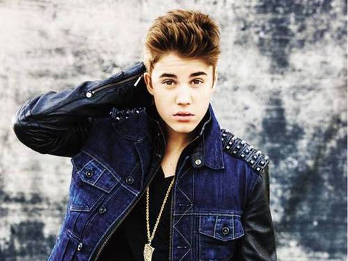 my name is Tiffany....I'm BELIEBER :) remember our moto?? yaaa... NEVER SAY NEVER ! we are a BIG FAMILY right? @justinbieber is our inspiration (˘⌣˘)ε˘`) ♥
