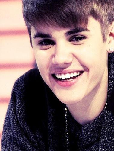 4everBelieber24's profile picture. totally obsessed with @justinbieber. ♥
i follow back. ♥