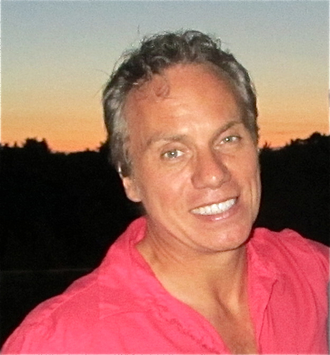 Writer.  Dad. Hubby.  Strategist for start ups and entrepreneurs, with skills in digital products and app development