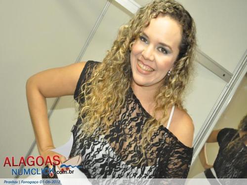 Coreografa e Dançarina do Forrozão das Antigas. Amo a dança incondicionalmente, MOro onde vc passa férias! Ser Feliz é meu objetivo.
