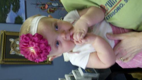 Carmen4404's profile picture. Hey you guys; my name is Carmen! & I love to sing & play basketball, & I'm hoping one day to meet Robert Villanueva. 3