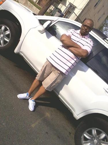 Father Of 4 Married , Go Through A Struggle But Make My Way Through It :)